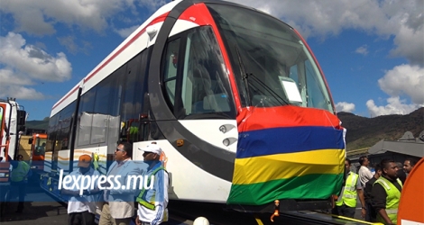 Avec l’arrivée du Metro Express, au ministère du Transport s’ajoute celui du métro léger. 