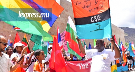 Mobilisation du Groupe Refugiés Chagos devant l’ambassade britannique ce vendredi.  