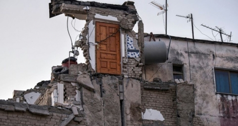 De gros dégâts après un violent séisme qui a fait près de 30 morts en Albanie le 26 novembre 2019.