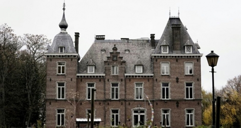 Le château Van Rivieren, qui sera mis aux enchères en décembre par l'Etat belge, le 28 novembre 2019 à Gelrode, près de Bruxelles.