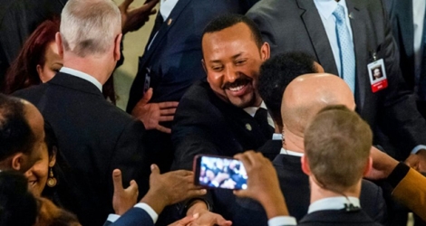 Abiy Ahmed Ali Premier ministre éthiopien est félicité après avoir reçu le prix Nobel de la paix, le 10 décembre 2019 à Oslo.