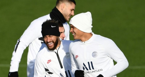 Les Brésiliens du PSG Neymar et Thiago Silva, à l'entraînement le 10 décembre 2019, à Saint-Germain-en-Laye.