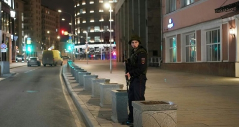 Un soldat russe en faction devant le bâtiment du FSB, les services secrets russes, le 19 décembre 2019 à Moscou.