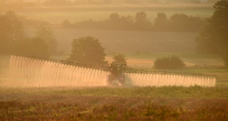 Epandage d'herbicide «Roundup 720» à Saint Germain-Sur- Sarthe le 16 septembre 2019.