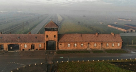 Vue de l'entrée ferroviaire du camp d'extermination Auschwitz-Birkenau en décembre 2019 à Oswiecim, en Pologne Photo Pablo GONZALEZ. AFP
