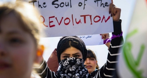 Une Irakienne dans une manifestation anti-gouvernementale à Bassorah, dans le sud du pays, le 13 février 2020.
