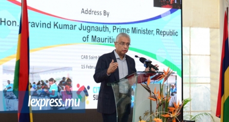 Le Premier ministre participait au lancement de la campagne Ansam avek CSU à St-Pierre.