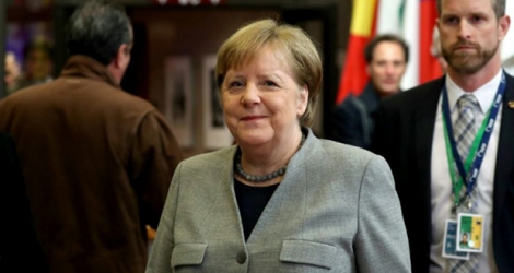 La chancelière allemande Angela Merkel quitte le sommet européen de Bruxelles le 21 février 2020.
