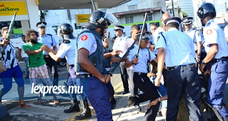 Le 6 mai 2016, des rastas avaient manifesté devant les Casernes centrales et certains avaient été arrêtés par la police.