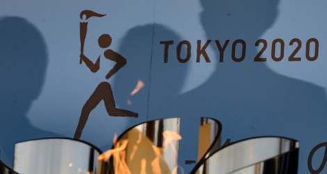 Logo du relais de la flamme olympique pour les JO de Tokyo 2020, reportés à 2021, à Fukushima au Japon le 25 mars 2020.