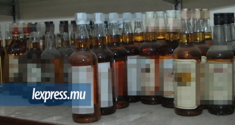 (Photo d'illustration) La valeur des bouteilles volées s’élève à Rs 50 000.