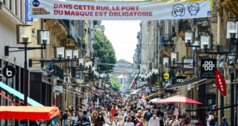 Une artère marchande de Bordeaux où le port du masque est obligatoire, le 15 août 2020 Photo MEHDI FEDOUACH. AFP