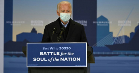 Le candidat démocrate Joe Biden fait un discours à Milwaukee dans le Wisconsin, le 30 octobre 2020.