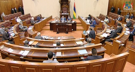 Le Parlement a terminé sa session 2020 aux petites du matin, mercredi 16 décembre.