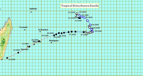 Le système s'approche de Maurice après son passage au nord de Rodrigues ce matin. 