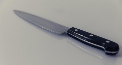 (photo d’illustration) Le suspect se serait servi d’un couteau de cuisine.