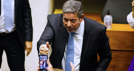 Jair Bolsonaro, qui cherche à se donner un nouvel élan en vue d'une possible réélection en 2022.