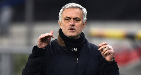 Jose Mourinho pense toujours que son équipe peut terminer dans le quatuor de tête de Premier League.