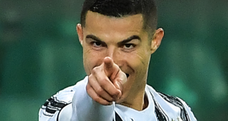 Cristiano Ronaldo - 766 buts en matches officiels depuis samedi - n'a besoin que d'un but pour rejoindre le total (officieux et sujet à débats) du «Roi» Pelé.