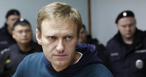 Alexeï Navalny, à une amende pour diffamation envers un vétéran qu'il avait qualifié de «traître» pour être apparu dans une vidéo promotionnelle en faveur de changements constitutionnels.