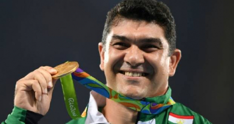 Le Tadjik Dilshod Nazarov, champion olympique du lancer du marteau à Rio, le 20 août 2016 AFP/ARCHIVES - ERIC FEFERBERG