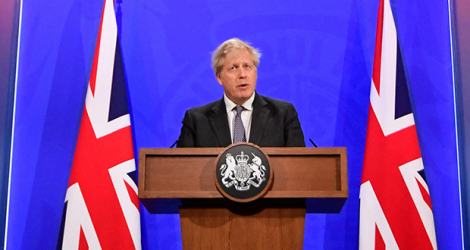Boris Johnson a salué mercredi le retrait des clubs anglais du projet controversé de Super Ligue.