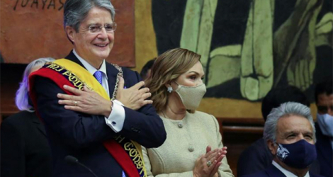 Le nouveau président de l'Equateur Guillermo Lasso et son épouse Maria de Lourdes Alcivar à Quito, le 24 mai 2021.  