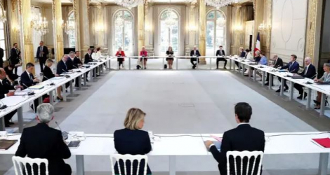 Le premier Conseil des ministres du gouvernement Castex, à Paris le 7 juillet 2020 PHOTO - POOL/AFP - IAN LANGSDON