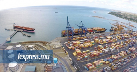 La Mauritius Shipping Corporation Ltd avait perdu 56 conteneurs.
