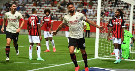 Giroud marque son premier but avec l'AC Milan contre Nice. 