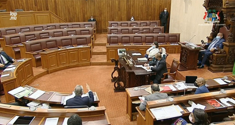 Le projet de loi a été voté en l’absence des élus de l’opposition.