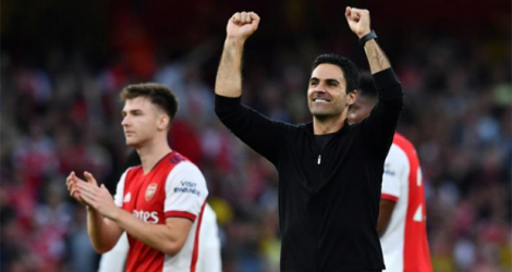 La joie de l'entraîneur espagnol d'Arsenal Mikel Arteta, après la victoire à domicile, 3-1 face à Tottenham en Premier League, le 26 septembre 2021 à l'Emirates Stadium à Londres.