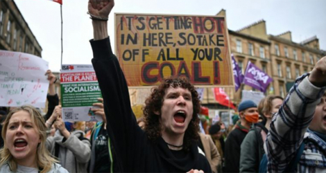 Manifestation de jeunes militants écologistes en marge de la COP26 à Glasgow le 5 novembre 2021.
