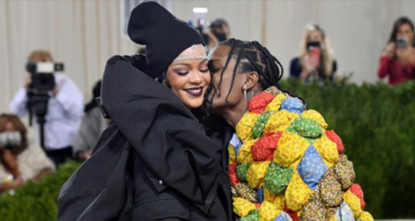 La chanteuse Rihanna et le rappeur A$AP Rocky au gala du Met, à New York, le 13 septembre 2021. afp.com - ANGELA WEISS