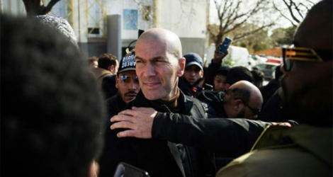 Zinédine Zidane à l'inauguration d'un cabinet de téléconsultation dans le quartier de La Castellane, le 11 février 2022 à Marseille. afp.com - CLEMENT MAHOUDEAU