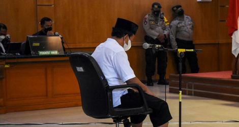 Herry Wirawan, 36 ans a été condamné à mort ce lundi 4 avril.