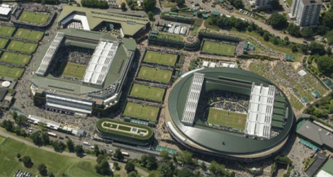 Vue aérienne du All England Lawn Tennis Club qui accueille le Grand Chelem sur gazon à Wimbledon, le 4 juillet 2019.