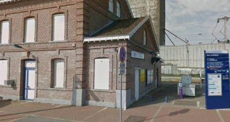 L'adolescente a été happée par un TGV en gare d'Arnèke (Nord). Capture d'écran Google Street View