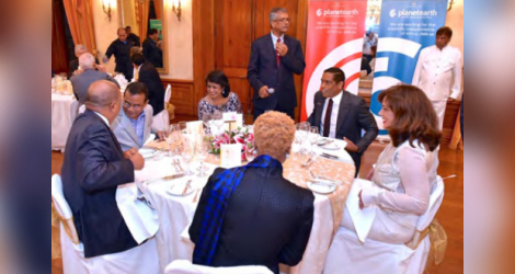Álvaro Sobrinho lors d’un dîner à la State House, en novembre 2016, avec l’ancienne présidente, Ivan Collendavelloo, Dass Appadu...