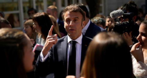 Le président Emmanuel Macron en déplacement à Ganges, dans l'Hérault, le 20 avril 2023  afp.com - Daniel Cole