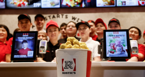 Le premier restaurant Rostic's, censé remplacer en Russie la marque KFC, a ouvert ce mardi 25 avril.