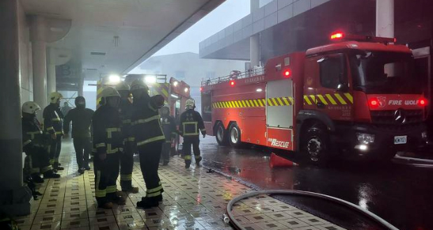 Neuf morts dans l'incendie d'un hôpital en plein typhon