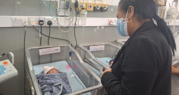 Bébé laissé dans un sac : Un appel lancé à la mère