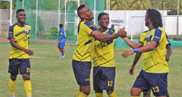 Football: La Cure Waves sacrée dimanche ?