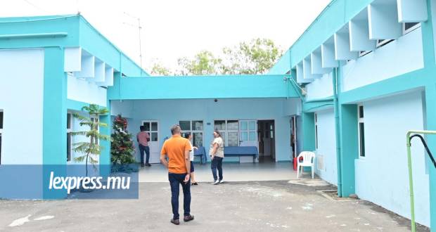 Personnel agressé, enfants incontrôlables et présence policière 24/24