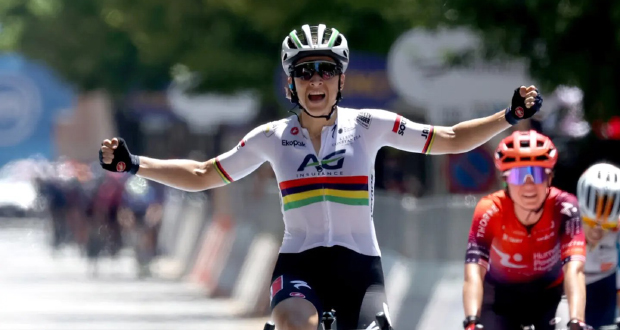 Cyclisme: Kimberley Lecourt-Pienaar signe un succès HISTORIQUE !