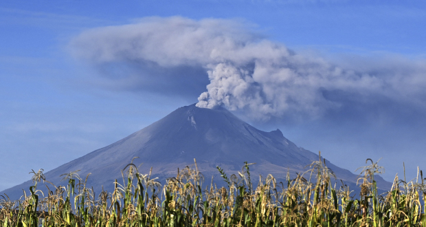 Une vingtaine de vols annulés à cause du volcan Popocatépetl