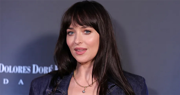 Dakota Johnson intronisée dans le «Razzie Club» … par Sandra Bullock !