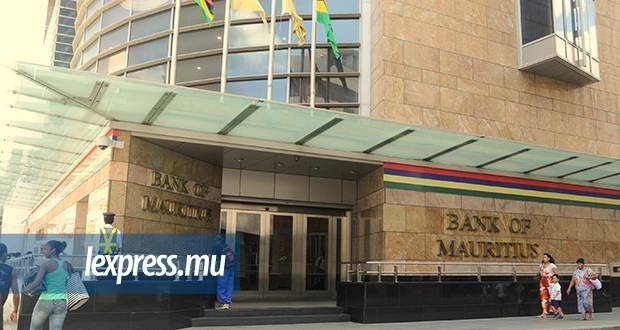 Le taux directeur reste inchangé à 4.5%