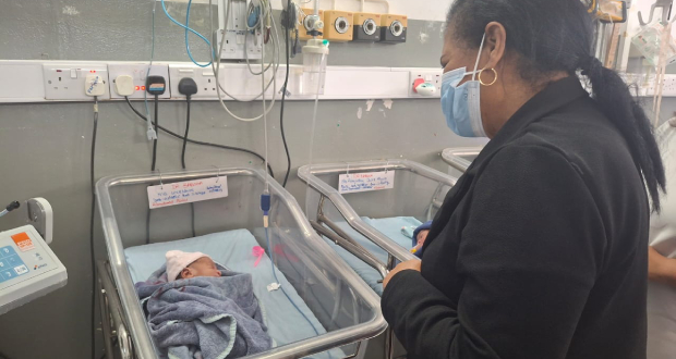 «Très attristée», Arianne Navarre-Marie s’est rendue au chevet du bébé abandonné